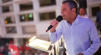 CHP Lideri Özgür Özel, Tutuklu Başkan Böcek İçin Miting Düzenledi