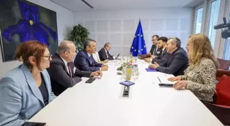 CHP Genel Başkanı Özgür Özel Brüksel'de Temaslarda Bulundu