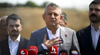 CHP Genel Başkanı Özgür Özel, Tutuklu İmamoğlu ve Diğerlerini Ziyaret Etti