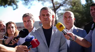 CHP Genel Başkanı Özgür Özel, Tutuklu Partilileri Ziyaret Etti