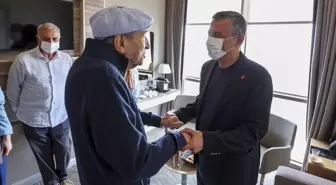 Özgür Özel, Babalar Günü'nde Önceki Genel Başkanları Unutmadı