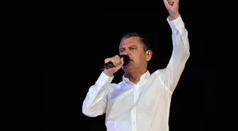 CHP Genel Başkanı Özel partisinin Zeytinburnu mitinginde konuştu Açıklaması