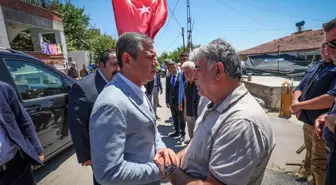 CHP Genel Başkanı Özel, şehit ailesini ziyaret etti