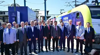Çin'den yola çıkan yük trenleri İstanbul'da karşılanarak Avrupa'ya uğurlandı