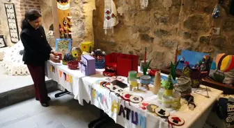 Eski Şemsiye Geri Dönüşümle Sanata Dönüştürüldü