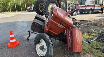Çorum'da Hafif Ticari Araç ile Traktör Çarpıştı: 5 Yaralı