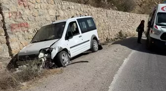 Çorum'da Trafik Kazası: 2 Yaralı