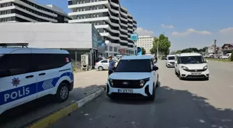 Çorum'da Oto Galerisine Silahlı Saldırı: Bir Kişi Yaralandı