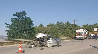 Çorum'da Yolcu Minibüsü ve Otomobil Çarpıştı: 11 Yaralı