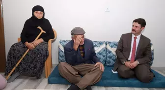 Kaymakam Emre Cebeci, Dünya Yaşlılar Günü'nde Yaşlıları Ziyaret Etti