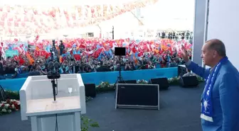 Cumhurbaşkanı Erdoğan, '300 Bininci Afet Konutu Kura Çekimi ve Anahtar Teslimi Töreni'nde konuştu: (1)