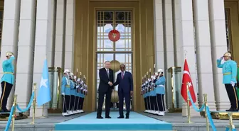Cumhurbaşkanı Erdoğan, Somali Cumhurbaşkanı Mahmud ile bir araya geldi
