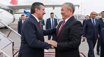 Cumhurbaşkanı Yardımcısı Cevdet Yılmaz Kırgızistan'da Ata Beyit Anıtı'nı Ziyaret Etti