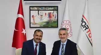 Demirci'ye Yeni Gençlik Merkezi ve Spor Tesisleri