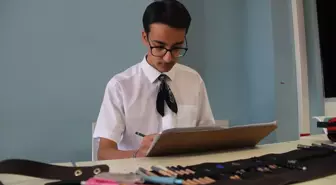 Depremzede Genç Ressam, Çin Seyahatini Kazandı