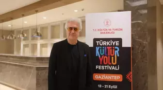 Tamer Karadağlı Gaziantep'te 'Gazel' Oyununu Ziyaret Etti