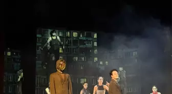 Medea Material, St. Petersburg Tiyatro Festivalinde Türkiye'yi Gururlandırdı