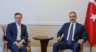 Dışişleri Bakanı Fidan, Moskova'da Devlet Başkanı Danışmanı Medinski'yi kabul etti