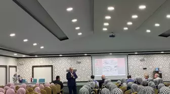 Diyanet İşleri Başkan Yardımcısı İşliyen, Kur'an Kursu'nda Konferans Verdi