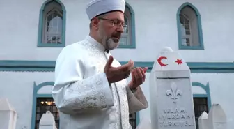 Diyanet İşleri Başkanı Erbaş, Bosna Hersek'te şehit olan Selami Yurdan'ın kabrini ziyaret etti