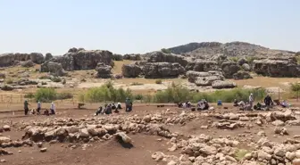 Diyarbakır'da 12 bin yıllık Çayönü Tepesi'nde dört yapı ve su kanalı bulundu