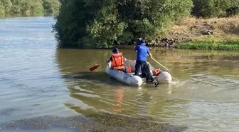 Diyarbakır'da Dicle Nehri'nde Boğulma Tehlikesi: Genç Kayboldu