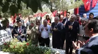 Diyarbakır ve Elazığ'da 15 Temmuz şehitleri kabirleri başında anıldı