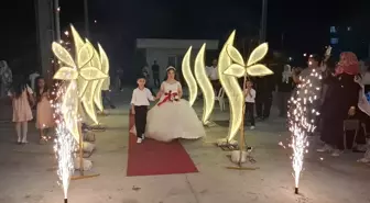 Down Sendromlu Gülsüm'ün Düğün Hayali Gerçekleşti