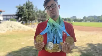 Emirhan Akçakoca, Çekya'da 10 Madalya Kazanarak Avrupa Şampiyonu Oldu