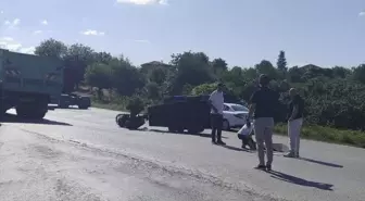 Düzce'de Tarım Aracı Kamyonla Çarpıştı: Sürücü Hayatını Kaybetti
