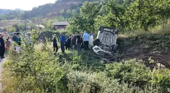 Düzce'de Otomobilin Devrildiği Kaza Güvenlik Kamerasında