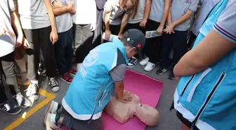 Edirne'de Öğrenciler Sağlıklı Yaşam Bilgilerini Paylaşıyor
