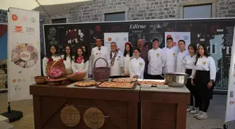 Edirne'de Osmanlı Usulü Gül Reçeli Yapımı Etkinliği Düzenlendi