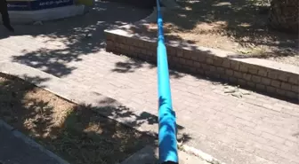 Aydın'da Aydınlatma Direği Devrildi: 2 Yaralı