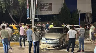 Elazığ'da zincirleme trafik kazasında 3 kişi yaralandı