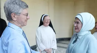Emine Erdoğan, Vatikan'da 'Dünya 5'ten büyüktür' mesajı verdi Açıklaması