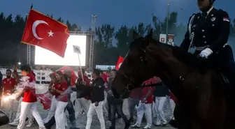 Türk Biniciler Engel Atlama Balkan Şampiyonası'nda Zafere Ulaştı