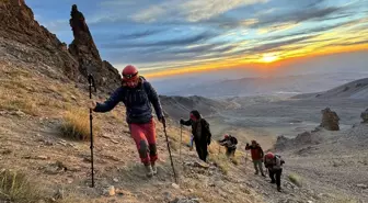 Erciyes'te İlk Kez Tarifeli Zirve Tırmanışları Başladı