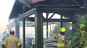 Erdek'teki Otel Büfesinde Yangın Çıktı