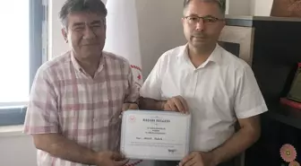 Erdemli'de Sigarayı Bırakan İki Kamu Personeline Başarı Belgesi