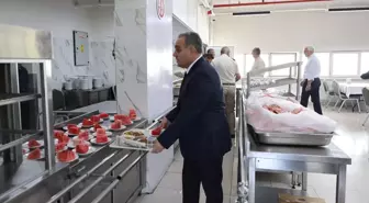 Erciyes Üniversitesi Rektörü Tıp Fakültesi Öğrencileriyle Yemekte Buluştu