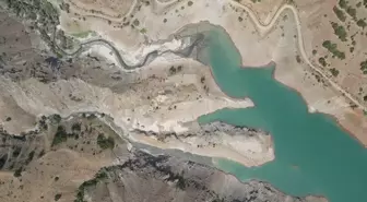 Erzincan'da Göyne Barajı'nın Su Seviyesi Yüzde 10'un Altına Düştü