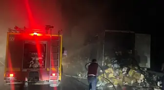 Erzincan'da Seyir Halindeki Tırda Yangın Çıktı