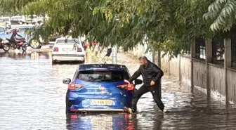 Erzincan'da Sağanak ve Fırtına Hayatı Olumsuz Etkiledi