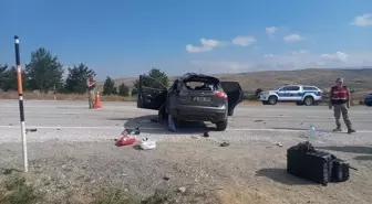 Erzincan'da SUV Kazası: 1 Çocuk Hayatını Kaybetti, 3 Yaralı