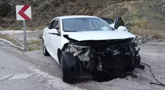 Erzincan'da İki Trafik Kazasında 5 Kişi Yaralandı