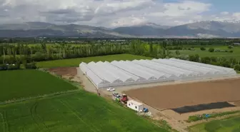 Erzincan'da Üreticilere Hibe Sera Naylonu Desteği