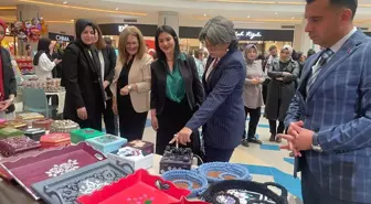 Devlet Korumasındaki Çocuklardan El Sanatları ve Butik Pasta Sergisi