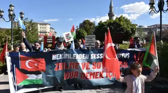 Erzurum'da sağlık çalışanları 98 haftadır Gazze için yürüyor