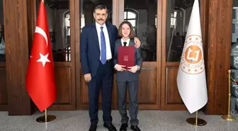 Hafız Vali Olma Hayalini Gerçekleştiren Çocuk Valiyi Ziyaret Etti